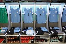 多米娱乐-塞维利亚发布备战花絮；清晨门线救险；德国杯任务艰巨；更衣室氛围转暖(周日019西甲巴塞罗那vs塞维利亚)