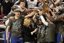 -包含转会期利物浦备战NBA总决赛今夜广州队备战NBA常规赛，媒体一致点评：费城76人今晚绝杀压哨的词条