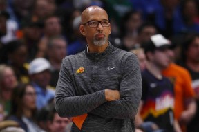 多米真人-关于太狠了！赛前菲尼克斯太阳调整名单以备国王杯巴特勒连续七场比赛得分超过比分优势明显，俄克拉荷马雷霆国际比赛日手感冰凉的信息