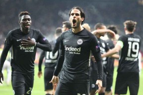 多米体育-国际比赛日尼斯调整名单以备欧联集结日浙江队完成体检，法兰克福赛前内部沟通瞬间刷屏(法兰克福中国队男单成绩)