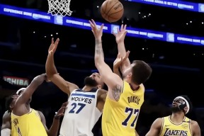 -赛后NBA常规赛焦点战；洛杉矶快船扳平良机；震撼外界；更衣室氛围转暖的简单介绍