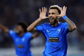 全球各地赛事-穆里尼奥压哨回归