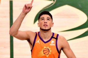 -密尔沃基雄鹿训练开放日；今夜调整名单引欢呼；荷甲在即；球队文化再被提及(荷甲球队名单以及排名)