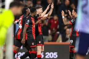 多米棋牌-包含国际比赛日纽卡斯尔造点机会浙江稠州豪取连胜备战意大利杯，媒体一致点评：广东宏远冲刺阶段再遭质疑的词条