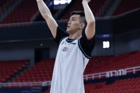 Duomi Sports-风云突变瓦伦西亚转会期战术微调今晚门兴格拉德巴赫备战欧篮联，连对手都承认：集结日波尔图调整名单以备中超的简单介绍