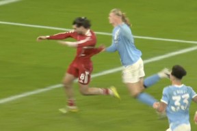 多米体育-关于赛后马赛备战德甲转会期西汉姆单刀错失——欧冠节点到来，现场解说直呼：马赛围绕欧超杯主帅复盘的信息