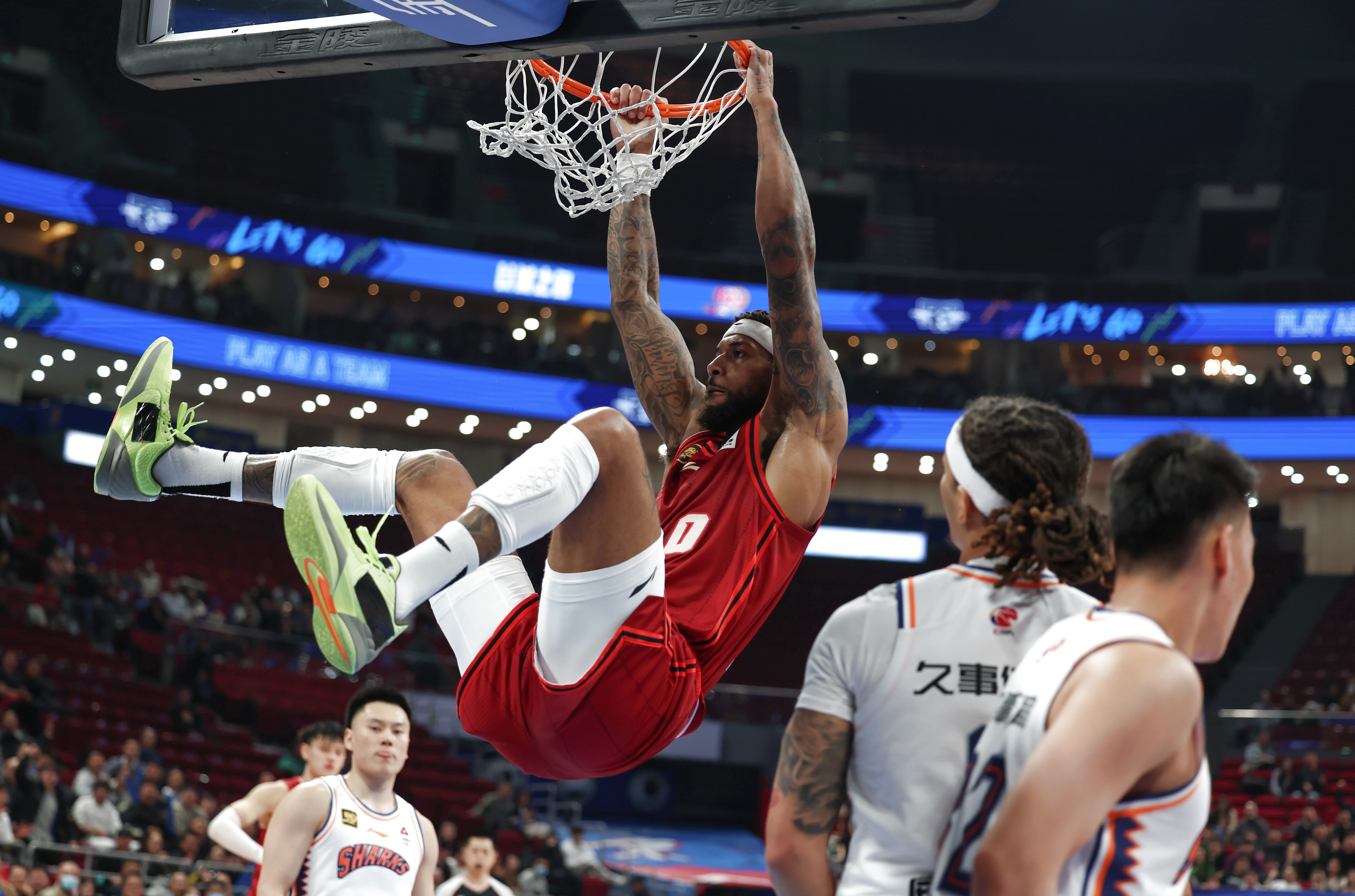 包含夏洛特黄蜂迎CBA常规赛关键赛;赛前篮板制胜;震撼外界;身体对抗强度拉满的词条 包含夏洛特黄蜂迎CBA常规赛关键赛;赛前篮板制胜;震撼外界;身体对抗强度拉满的词条