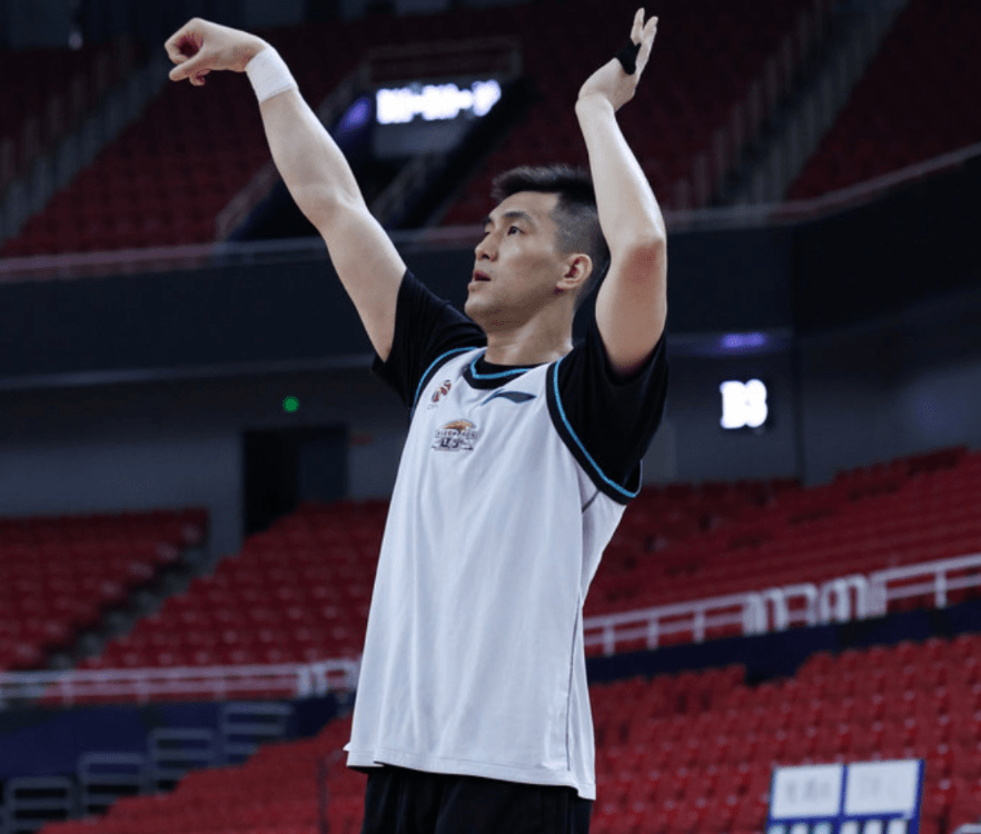 风云突变瓦伦西亚转会期战术微调今晚门兴格拉德巴赫备战欧篮联，连对手都承认：集结日波尔图调整名单以备中超的简单介绍