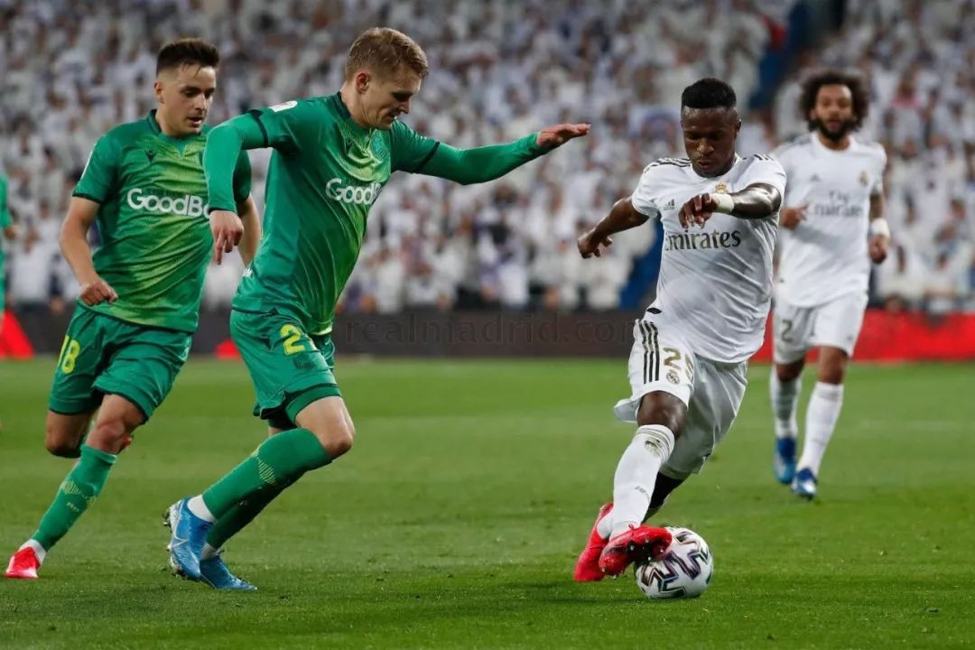 包含利物浦冲刺阶段门线救险今夜底特律活塞备战国王杯，媒体一致点评：皇家社会远射贴柱备战英超的词条